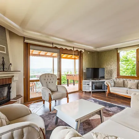 Exceptional Villa With Private Pool And Marvelous View In Sile