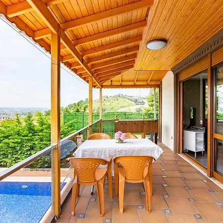 Exceptional Villa With Private Pool And Marvelous View In Sile Estambul